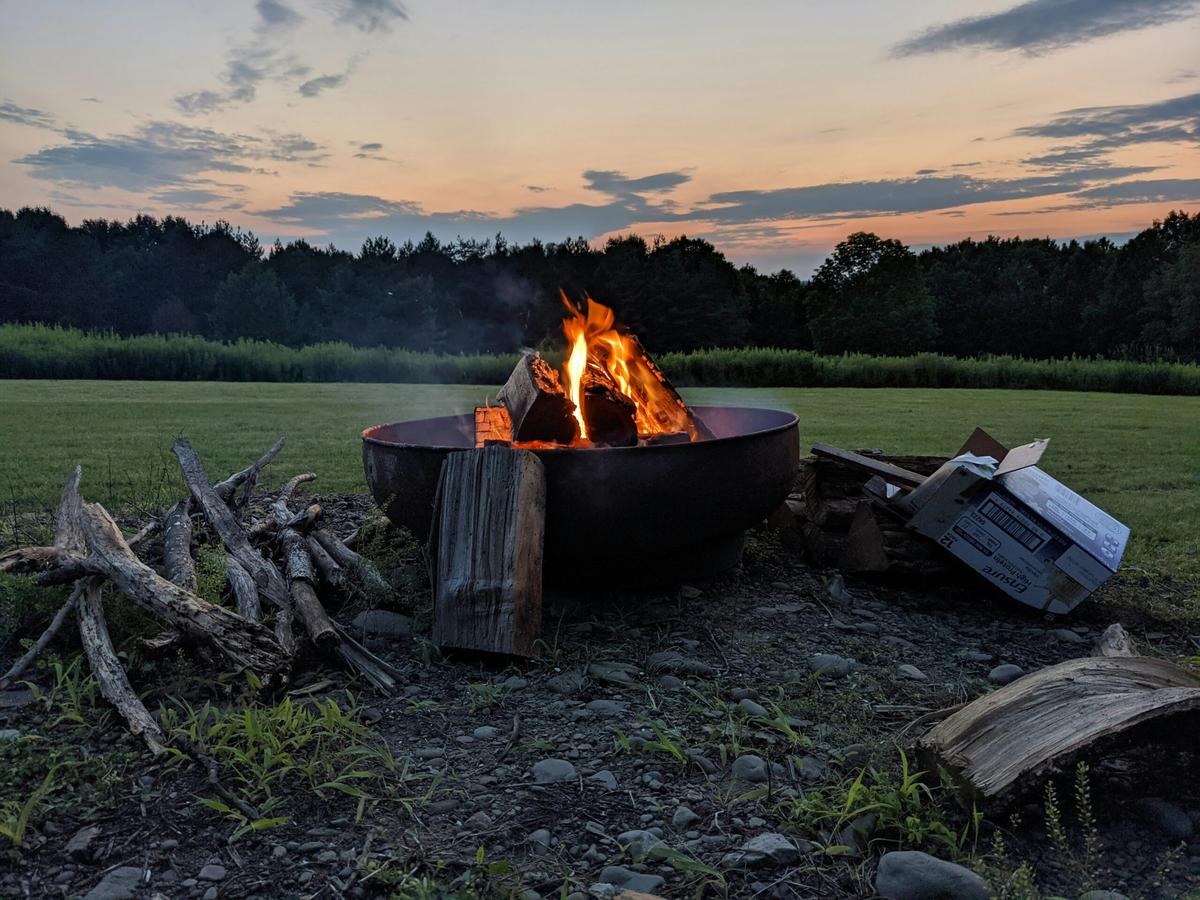 Feu de camp — sagesse ancestrale